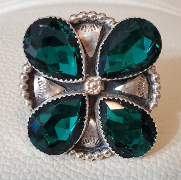 Sterling / Crystal Ring - Picture 2 of 4